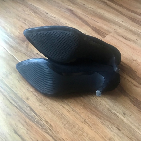 👠 H&M Black Pointed Toe Heels - Picture 3 of 6